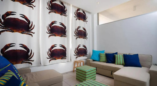 Athenaeum Beachside Apt by TrulyCyprus, Boek Hotel Agios Tychonas 