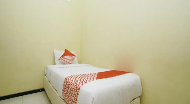 Standard Zimmer OYO 2902 Graha 18