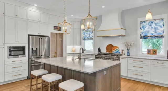 Walk to the Beach + Private Pool, Rooftop Terrace, Balcony 3602 Cameron