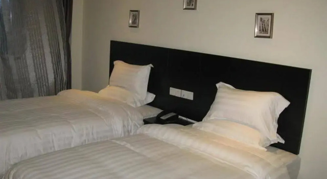 Junting Fashion Hotel Nantong Guangyulan, Varaa Hotelli Hotellit Nantong pysäköinnillä, Pysäköinti