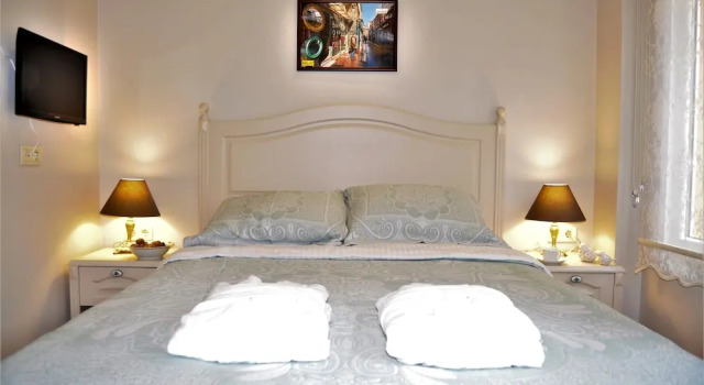 Студия с балконом Emil House Apart Hotel