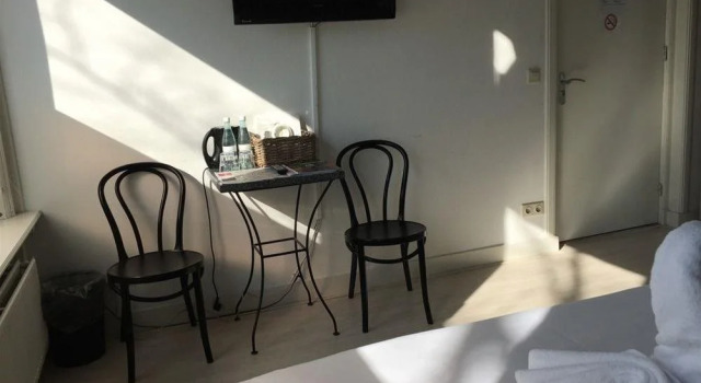 Bell's Rooms & Suites, Забронировать Отель Ауд-Зяуд Амстердам, рядом с Музей фотографии FOAM