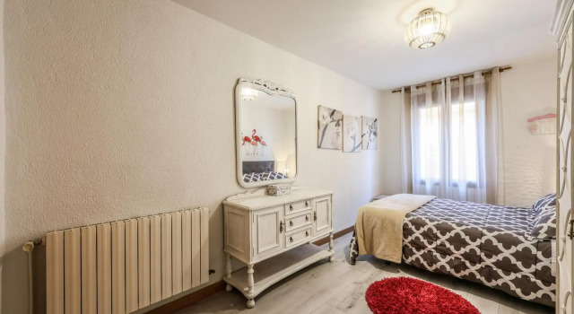 Acogedora casa histórica en Segovia by CABANA Rentals, Забронировать Отель Ла-Ластрилья Сеговия