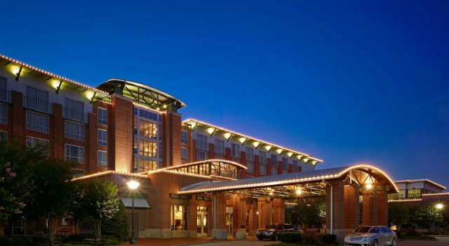 The Chattanoogan Hotel, Curio Collection by Hilton
