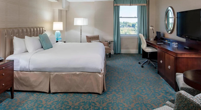 Junior Suite Delta Hotels by Marriott Bessborough