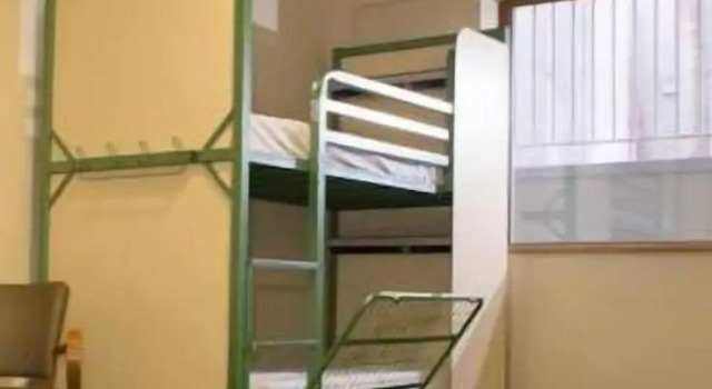 Кровать в общем номере The Savoy Hostel