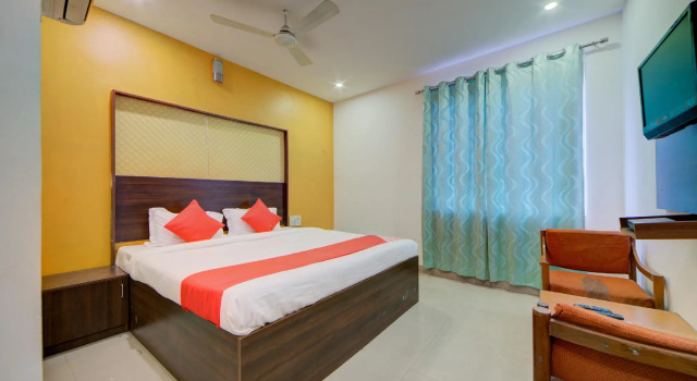 OYO 4025 Hotel Meredian Orchid