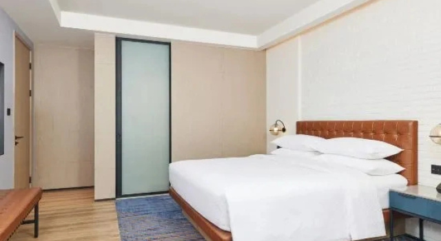 Двухместный люкс Four Points by Sheraton Nantong, Haimen