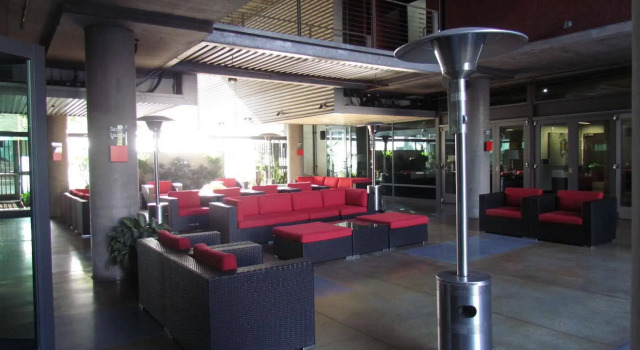 Luxury Loft Next to Staples Center, Забронировать Отель СПА-отели Лос-Анджелеса, рядом с Macy's Plaza, SPA-услуги