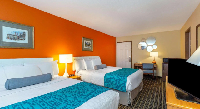 Четырёхместный номер Standard Howard Johnson by Wyndham Leavenworth