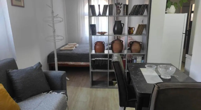 Студия Andrea apartment