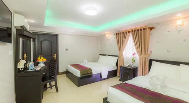 Люкс Deluxe Seventh Heaven Hotel and High Bar