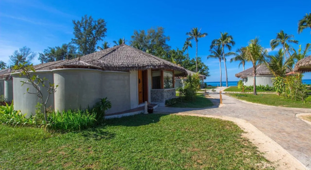 Коттедж с балконом и с частичным видом на море Pristine Mermaid Resort