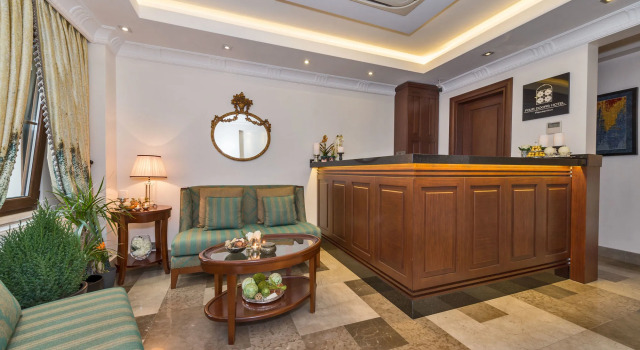 Four Doors Hotel