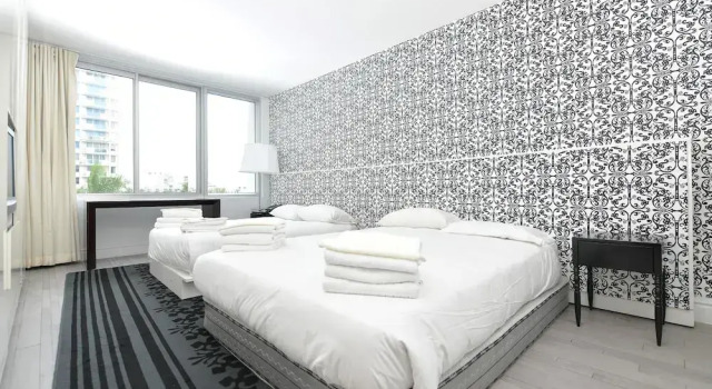 Suite 2 Rooms In a 5 Hotel #404. 2 Queen & King, Varaa Hotelli Hotellit Miami Beach uima-altaalla, Uima-allas