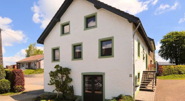 Holiday Home Am Burggarten Butgenbach, Rezerwuj Hotel Buetgenbach 