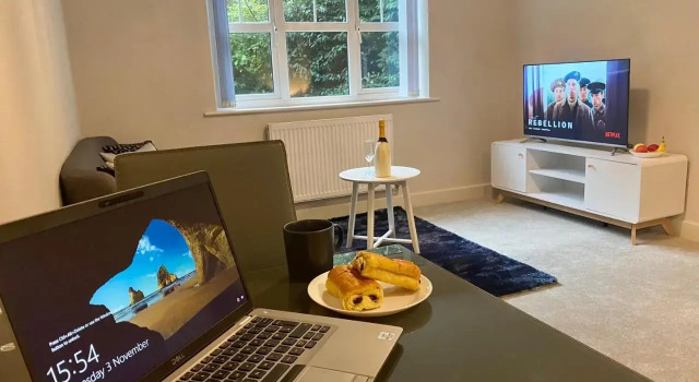 Private Luxury Room Southampton (Adults Only)