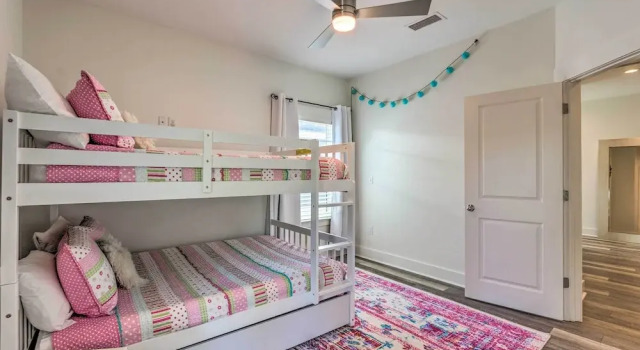 Exquisite sugar Magnolia Abode Near Beach!