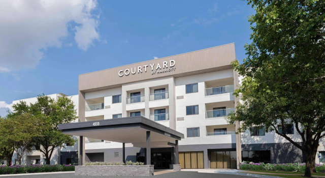 Кровать в общем номере Residence Inn Austin South