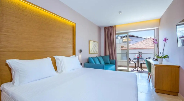 Четырёхместный номер Premium M City Hotel