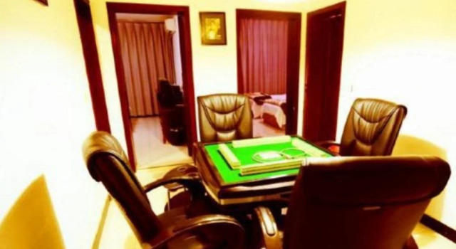 Deyang Luojiang Jingdong Business Inn, Buchen Sie Hotel Deyang Sichuan