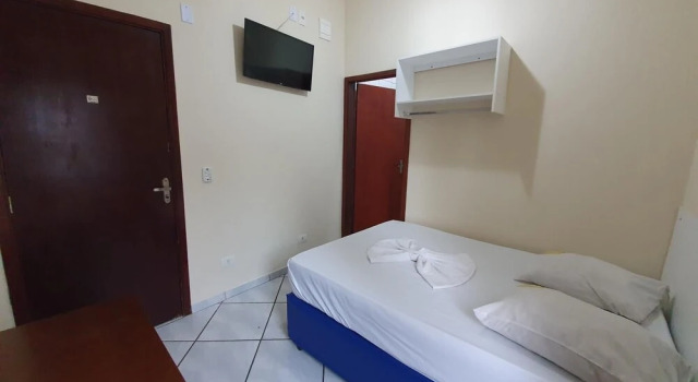 Hotel Goll, Забронировать Отель Лимейра штат Сан-Паулу