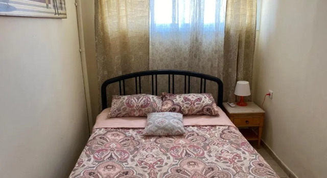 Zimmer Dora Dead Sea