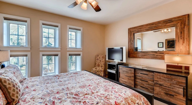 Апартаменты Centennial 2 Bedroom Condo Unit no. 14