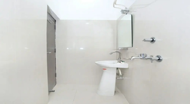 Люкс OYO 11421 Regal Residency
