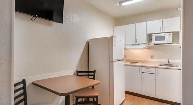 Четырёхместная студия Birch Hill Suites Kansas City - Independence