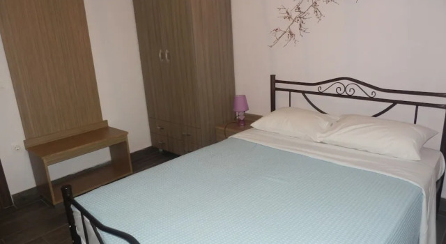 Zephyros Family Apartments, Book Apartment Ormos Panagias 