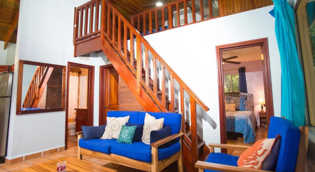 Yellow Flower House Upper, Prenota Casa vacanze Ville a Roatan, Villa