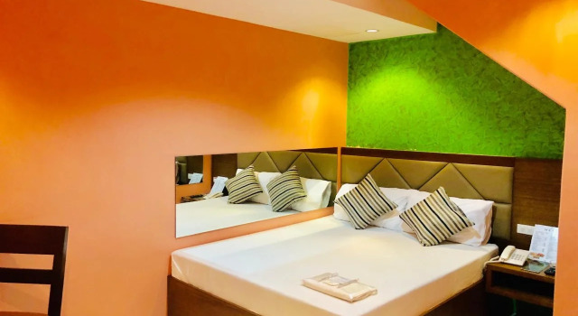 Hotel Apollo, Rezervovat Hotel  