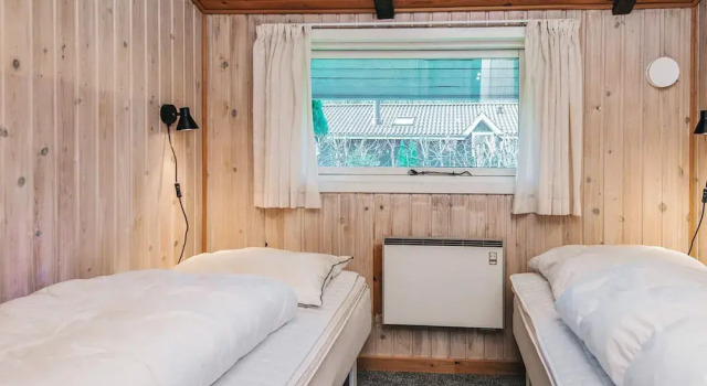 Superb Holiday Home in Hemmet near Sea, Rezerwuj Dom wakacyjny Domki letniskowe w Vestjylland, Domek