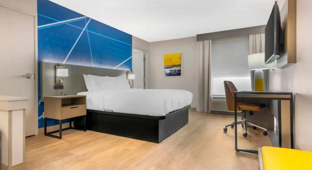 Четырёхместный люкс c 1 комнатой Comfort Inn & Suites Saint Louis Lafayette Square