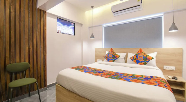 Номер Deluxe FabHotel Olive Suite - Near Airforce get