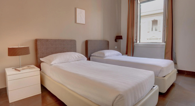 Rm-h501-gpsc20n6 Colosseo Gardens - C12, Забронировать Отель Рим Лацио, рядом с Вокзал Термини