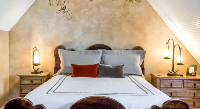 Люкс Deluxe Harvey House Bed & Breakfast