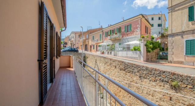 Three-room apartment with terrace sunrise view from the sea-Alba Del Mare, Book Apartment Capoliveri Elba