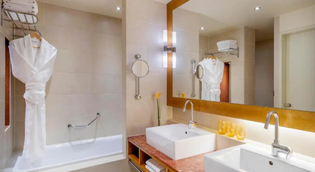 Premium Doppel Zimmer mit Flussblick Meliá Berlin