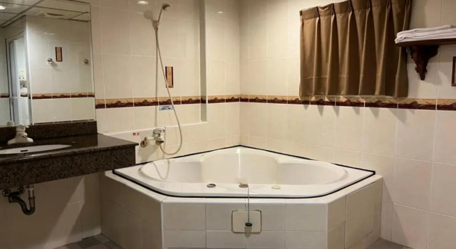 Deluxe Suite Chicago Motel