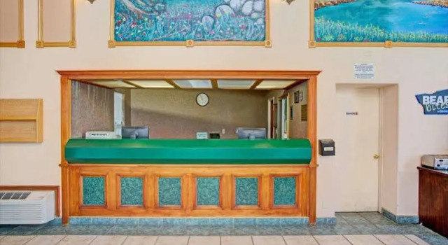 Ramada Limited Bishop, Rezerwuj Hotel Hotele w Eastern Sierra z basenem, Basen