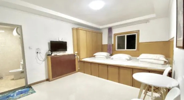 Hai Tang Hotel, Забронировать Отель Циндао 