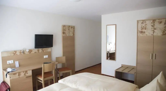 Gasthaus Merkel Hotel, Varaa Hotelli Hotellit Baijeri pysäköinnillä, Pysäköinti