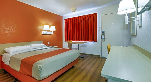 Люкс Motel 6-Phoenix, AZ - North Bell Road