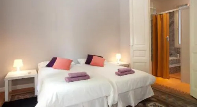Modernist Apartment Barcelona, Забронировать Апартаменты/квартира Эшампле Барселона, рядом с Santa Caterina Market