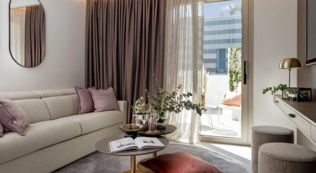We Me Suite Hotel