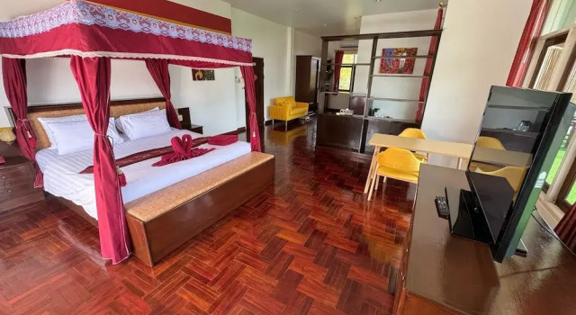 Апартаменты с видом на море Ao Thai Resort