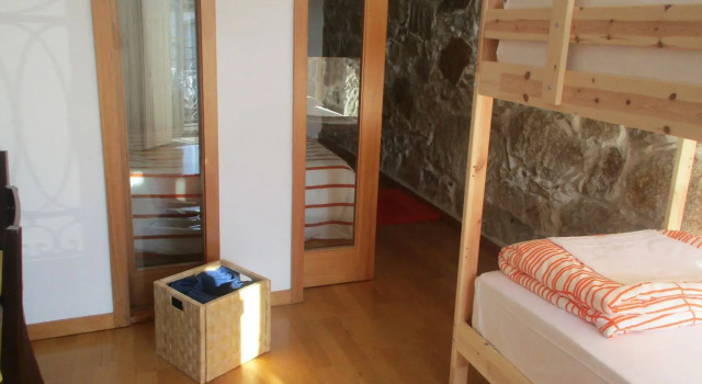 Happy Porto Hostel & Apartments, Varaa Huoneisto Hotellit Porto pysäköinnillä, Pysäköinti