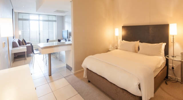 Номер Standard с балконом Harbouredge Suites